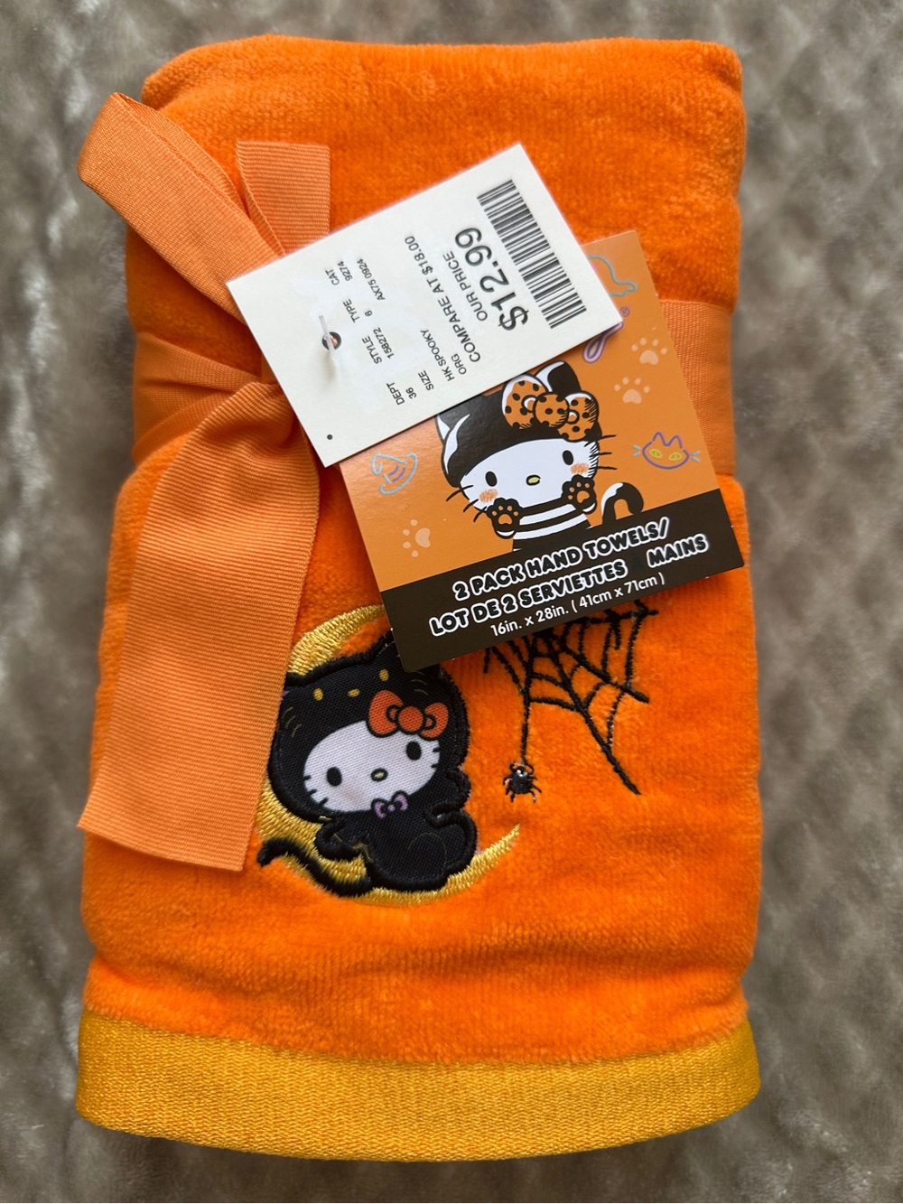 Hello Kitty Halloween Black Cat Hand Towels - Picture 2 of 2